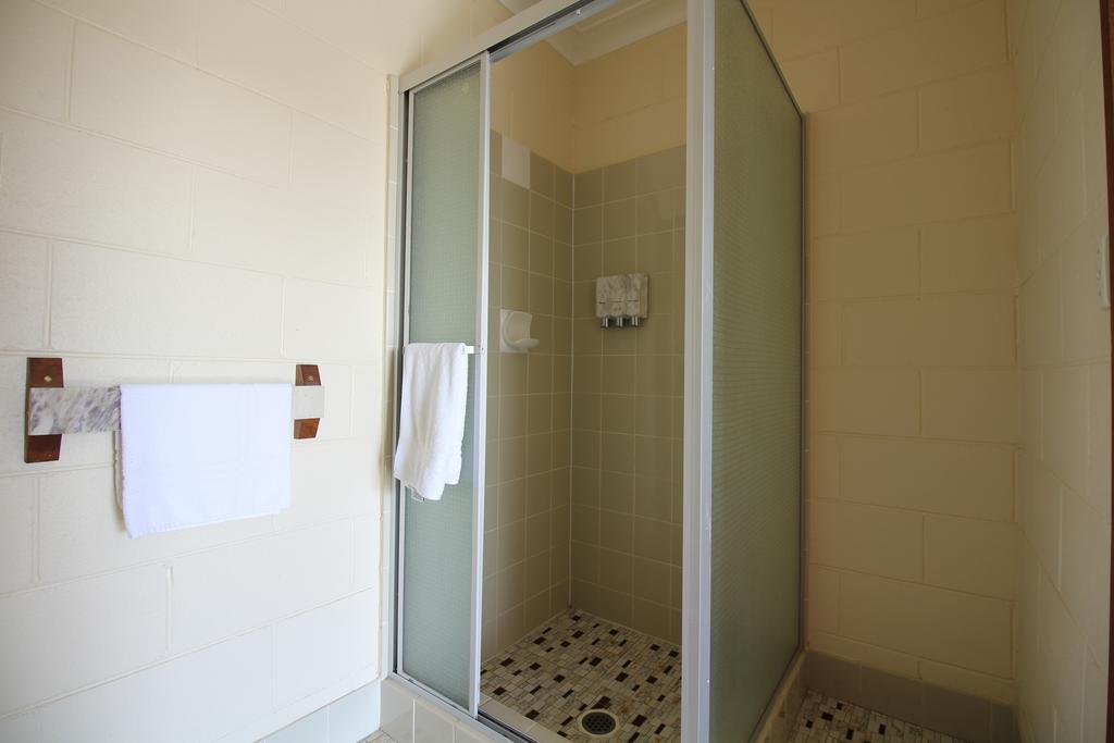 Snowy Mountains Resort And Function Centre Adaminaby Quarto foto