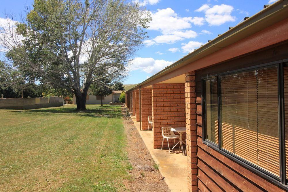 Snowy Mountains Resort And Function Centre Adaminaby Exterior foto